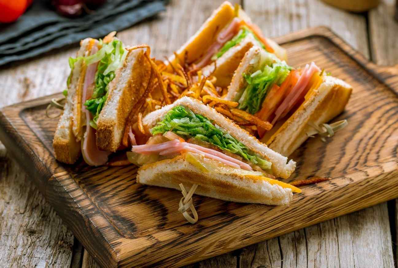 Ăn bánh mì sandwich có bì béo không