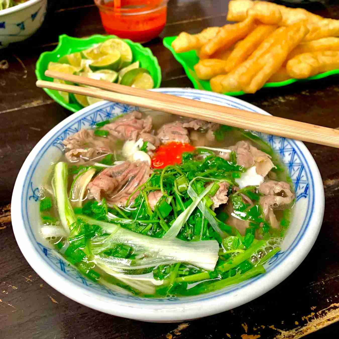 Mẹo ăn phở không béo